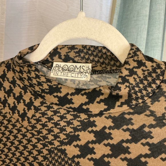 Long Sleeve Geometric Shirt Dress - Picture 2 of 4